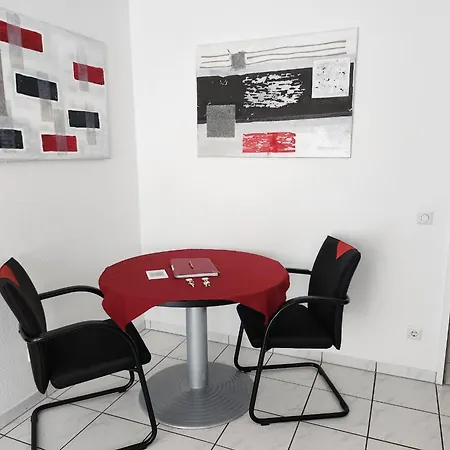 Innovative 2-zimmer-ferienwohnung Am Kurpark 巴特克罗伊茨纳赫